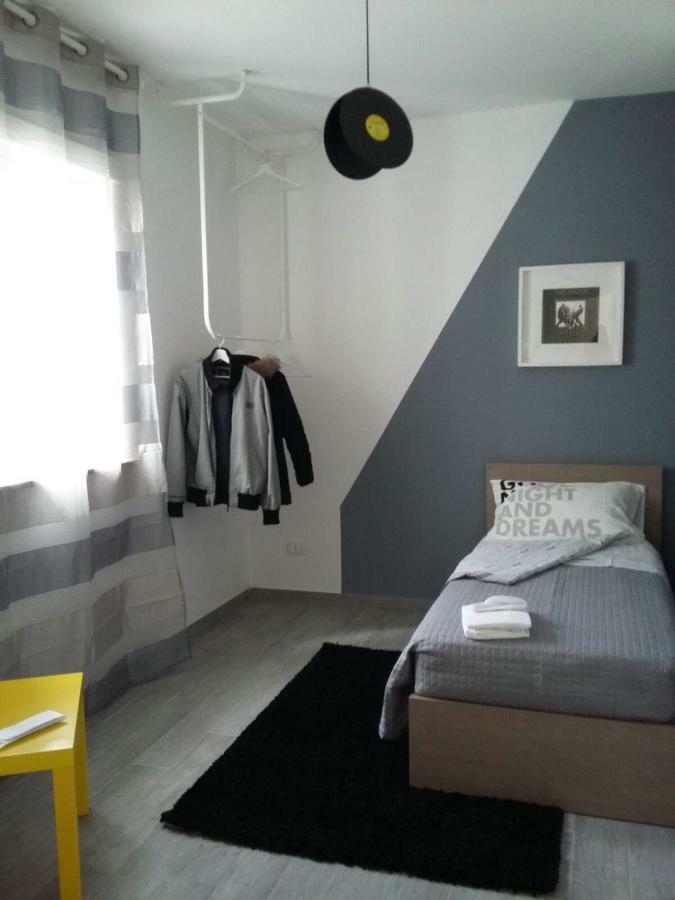 Apartamento Sosta Rock Casal Palocco Exterior foto