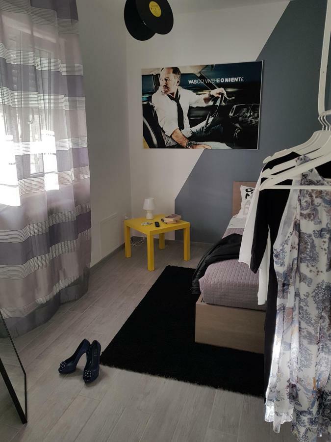 Apartamento Sosta Rock Casal Palocco Exterior foto